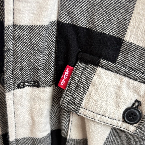 Levi's Black and White Plaid Shirt Jacket - Picture 3 of 4